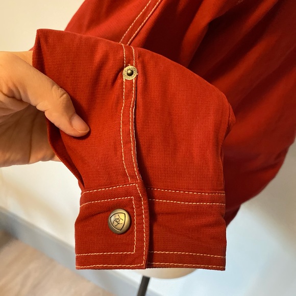 Ariat Women’s Red Zip-up Jacket Size Small - Picture 6 of 16